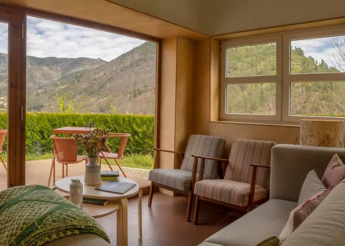 בית כפרי Solar Da Castanha - Forest House מנטגאס